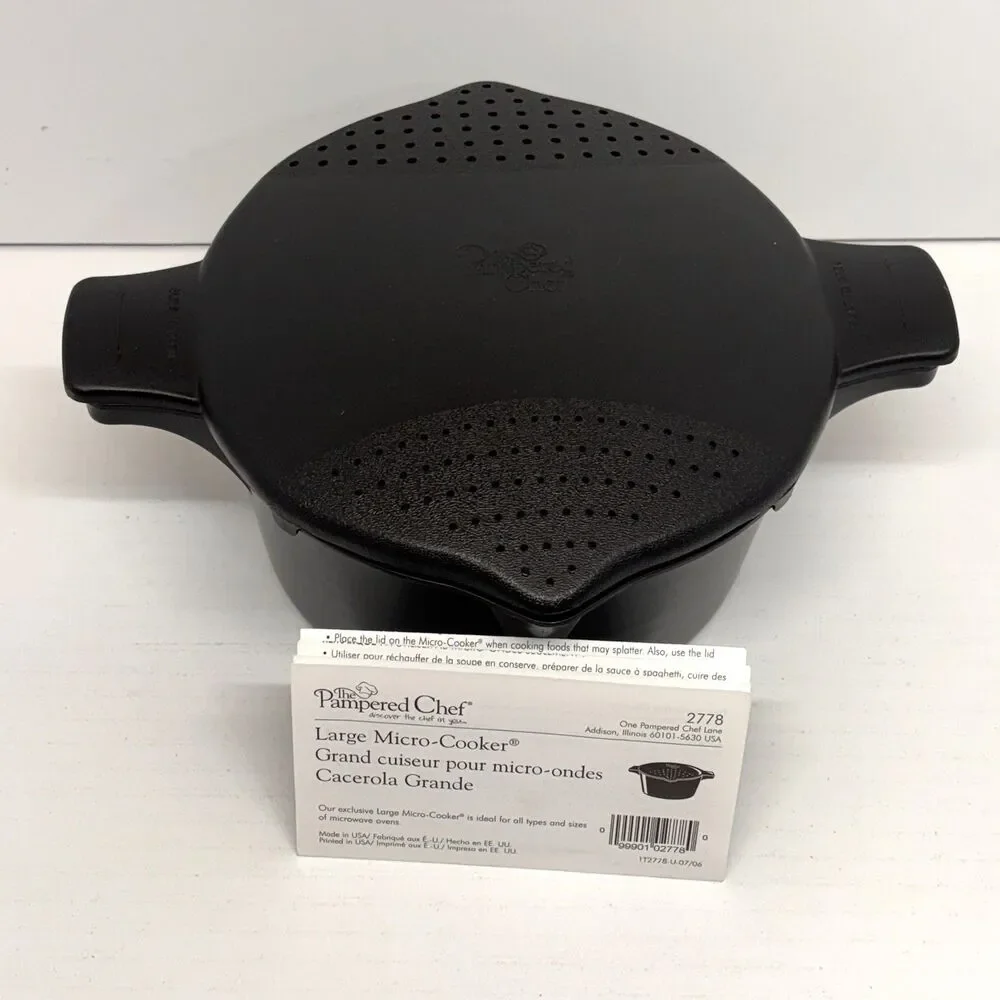 Pampered Chef Large 8 Cup 2 Qt Micro Cooker Microwave Steamer Strainer Black